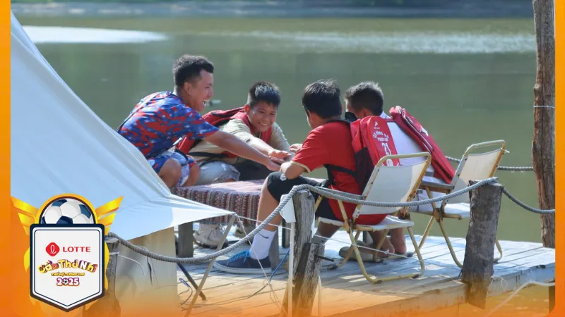 Tổ chức bữa cơm như một buổi huấn luyện chiến thuật bóng đá