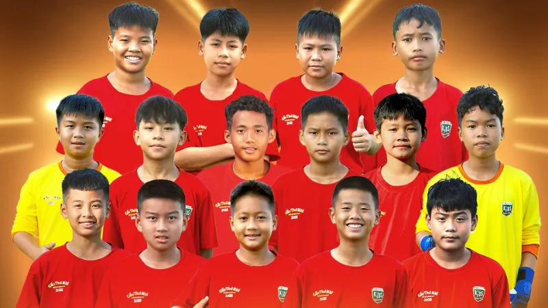 Hành trình cung bậc cảm xúc của phụ huynh và các cầu thủ nhí