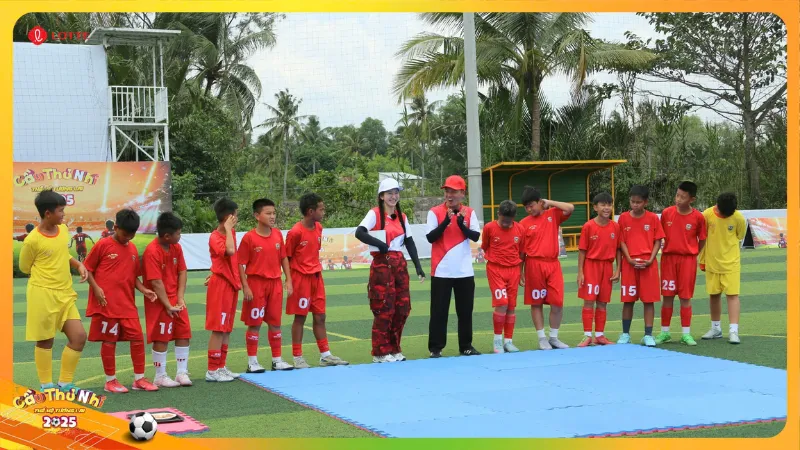 Phụ huynh và bé nên mang gì khi theo dõi những trận đấu thực tế